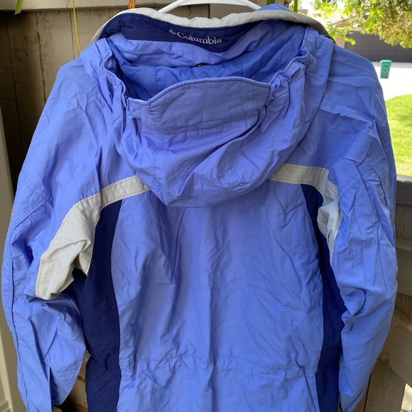 Women’s Columbia Jacket - Picture 2 of 11